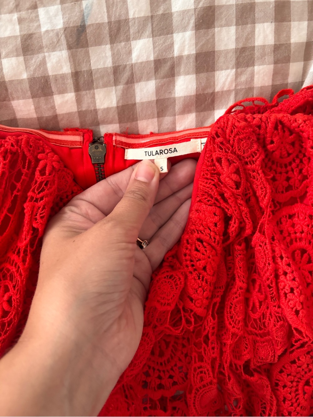 Tularosa | Amelia cropped red lace top - Picture 4 of 8